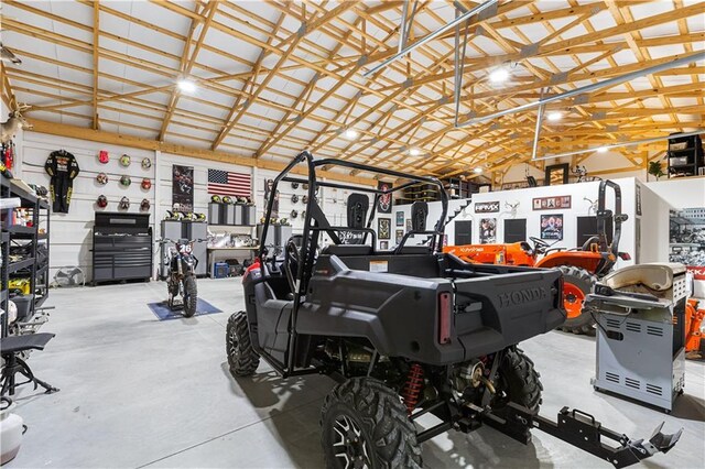 1372 N 150th Rd, Baldwin City, KS 66006 - view of garage
