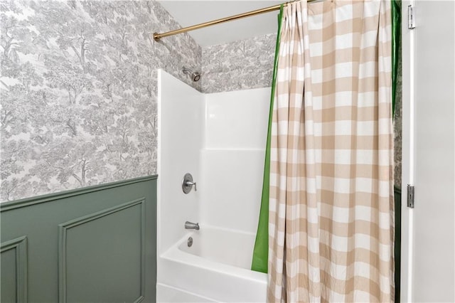 200 Main St Unit 509, Kansas City, MO 64105 - bathroom featuring shower / bath combo