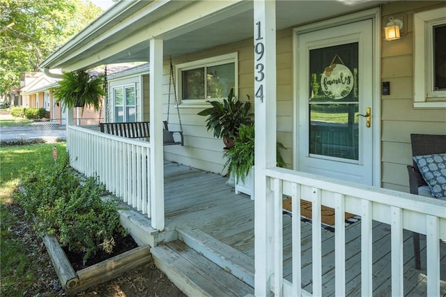 1934 E Mechanic Ave, Independence, MO 64050 - property entrance with a porch