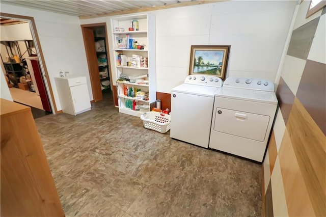 1503 Nottingham Dr, Warrensburg, MO 64093 - washroom featuring independent washer and dryer