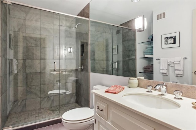 433 Ward Pkwy Unit 1S, Kansas City, MO 64112 - full bath featuring vanity and a shower stall