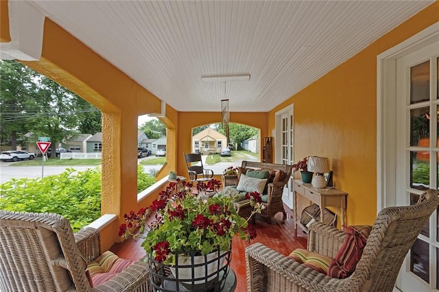 533 S Water St, Olathe, KS 66061 - view of covered porch