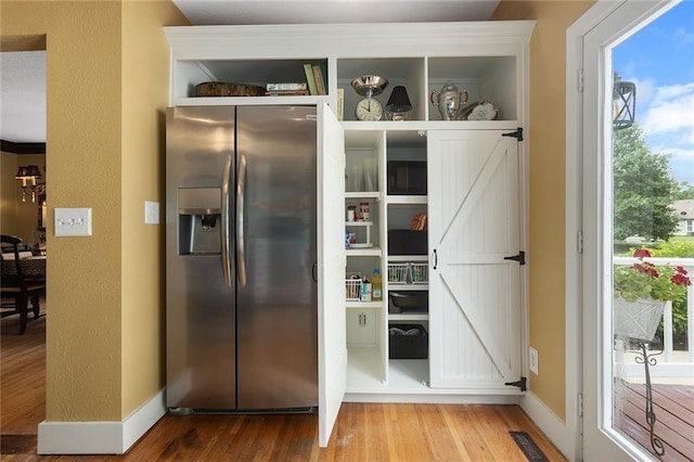 533 S Water St, Olathe, KS 66061 - view of pantry