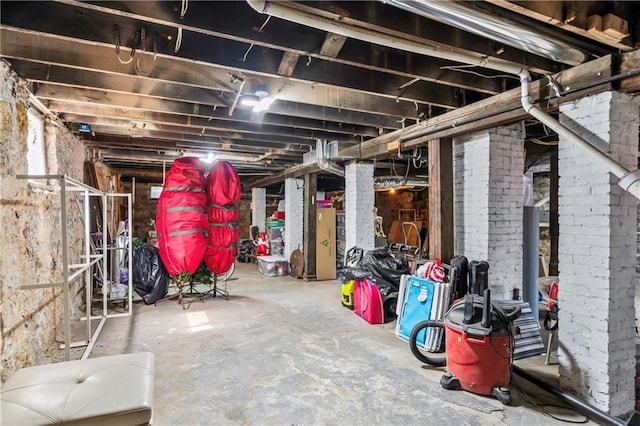 3215 Windsor Ave, Kansas City, MO 64123 - view of unfinished basement