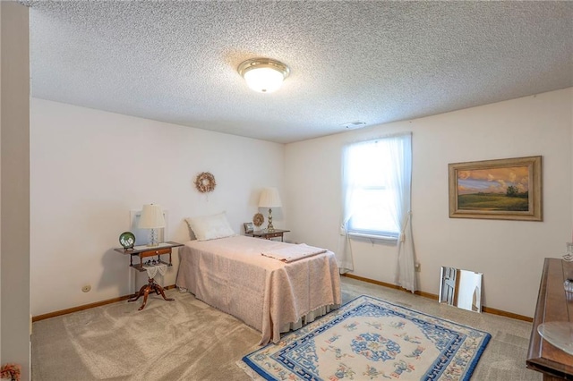 16904 E 36th St S, Independence, MO 64055 - bedroom featuring carpet flooring and a textured ceiling