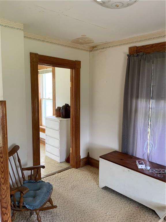 627 50th Rd, Toronto, KS 66777 - living area with carpet and baseboards