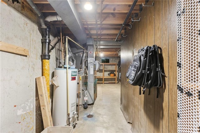 10017 W 95th St, Overland Park, KS 66212 - unfinished below grade area featuring water heater