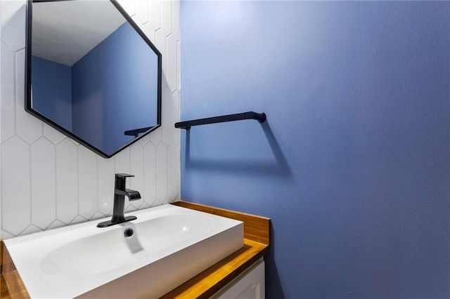 10017 W 95th St, Overland Park, KS 66212 - bathroom with vanity and decorative backsplash