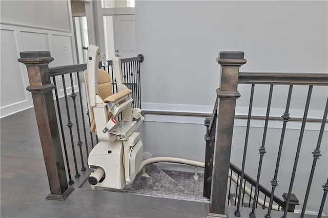14500 Aurora Ln, Basehor, KS 66007 - stairway featuring a decorative wall
