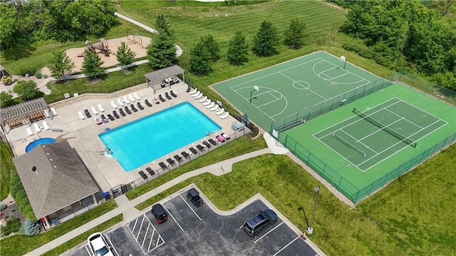 14500 Aurora Ln, Basehor, KS 66007 - aerial view of a pool