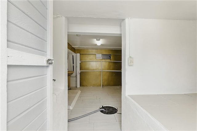 814 S Saville St, Independence, MO 64052 - view of hall