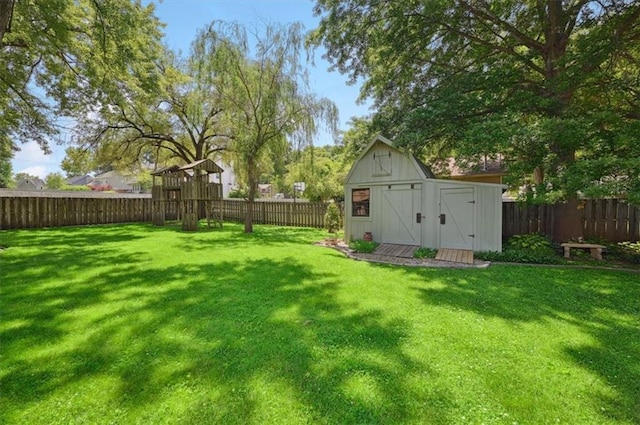 3118 10th Ave, Leavenworth, KS 66048 - fenced backyard with a storage unit