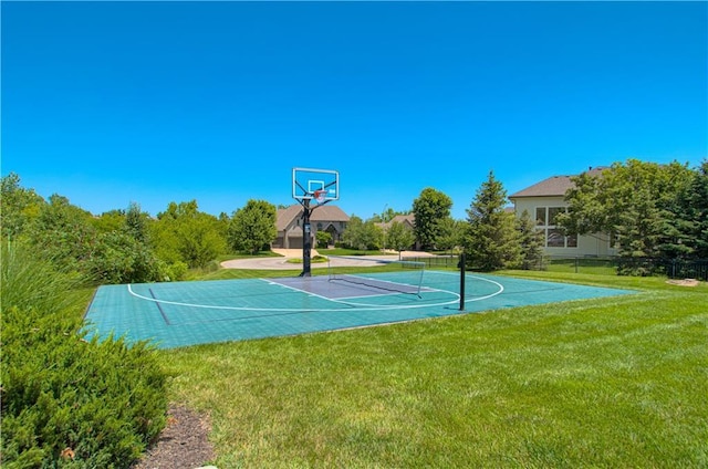 10423 W 168th Ter, Overland Park, KS 66221 - view of basketball court with community basketball court and a yard