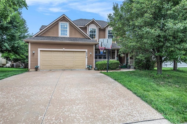 4407 SW Briarbrook Dr, Lees Summit, MO 64082 - traditional home with driveway, a front lawn, and covered porch