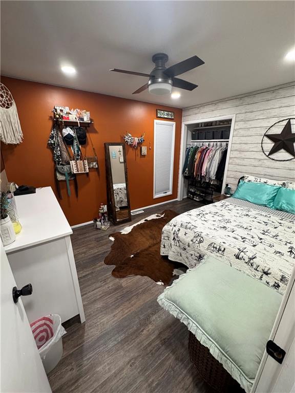 109 W 3rd St, Stanberry, MO 64489 - bedroom featuring a closet, wood finished floors, a ceiling fan, and recessed lighting