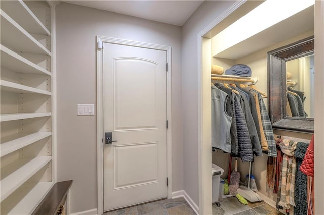 6 Mohave Dr, Lake Winnebago, MO 64034 - view of walk in closet