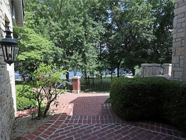 16940 S Stonehaven Dr, Loch Lloyd, MO 64012 - photo 5