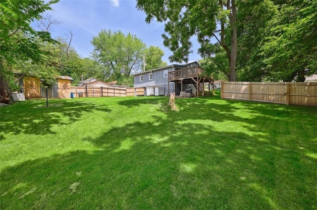 919 Walnut St, Leavenworth, KS 66048 - fenced backyard with a deck