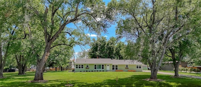 2633 E Langsford Rd, Lees Summit, MO 64063 - ranch-style home with a front yard