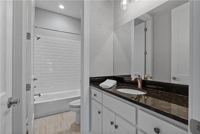 4915 NW Canyon Ct, Lees Summit, MO 64064 - bathroom featuring vanity and shower / washtub combination