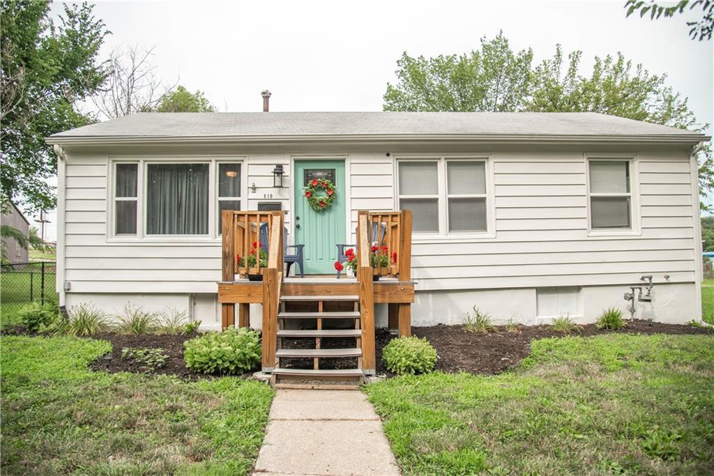 810 6th St, Lees Summit, MO 64081 - photo 1