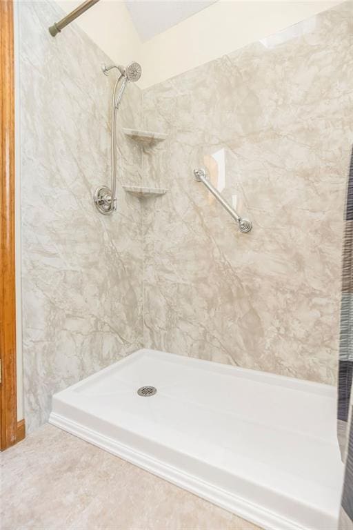 321 W Mockingbird St, Gardner, KS 66030 - full bath with a shower