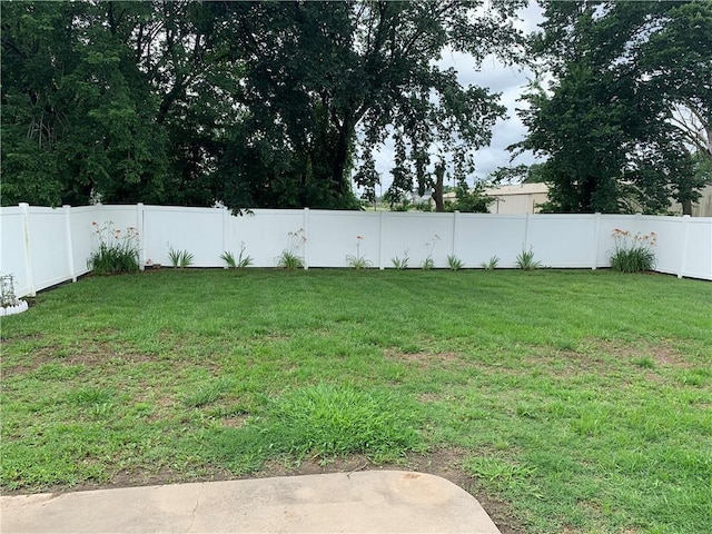 517 Brooklyn Ct, Frontenac, KS 66763 - view of fenced backyard