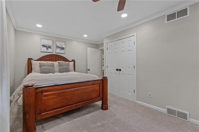 8039 Kessler St, Overland Park, KS 66204 - bedroom with crown molding, carpet flooring, recessed lighting, ceiling fan, and a closet