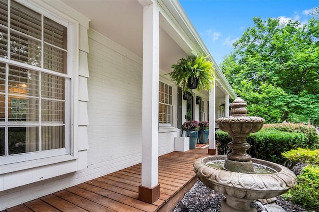 8315 Sagamore Rd, Leawood, KS 66206 - view of wooden porch