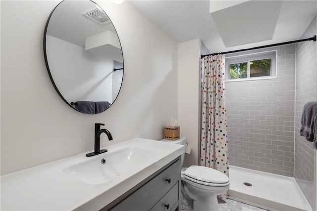 8315 Sagamore Rd, Leawood, KS 66206 - full bathroom featuring vanity and a tile shower