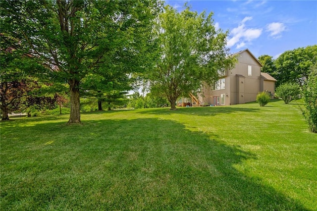 21502 W 98th Ter, Lenexa, KS 66220 - view of grassy yard