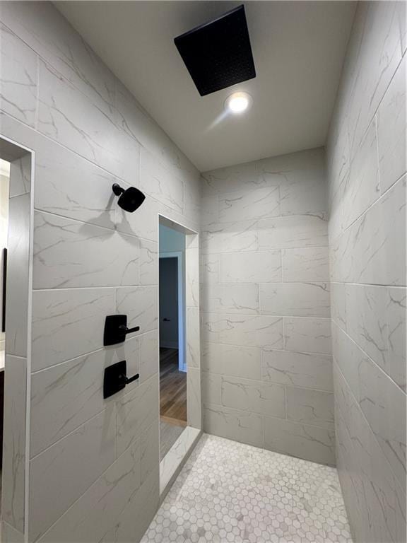 22415 87th Ter, Lenexa, KS 66227 - bathroom featuring a tile shower