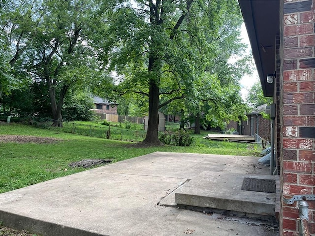3212 Canterbury Rd, Blue Springs, MO 64015 - view of patio / terrace