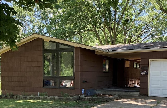 12303 E 46th Ter, Independence, MO 64055 - photo 1