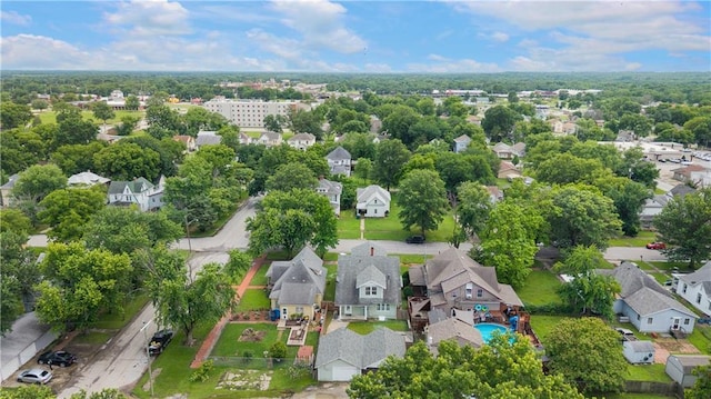 704 Lincoln St, Coffeyville, KS 67337 - aerial view of residential area