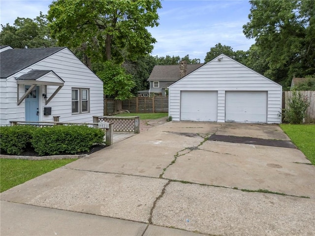 9521 W 60th St, Merriam, KS 66203 - view of detached garage
