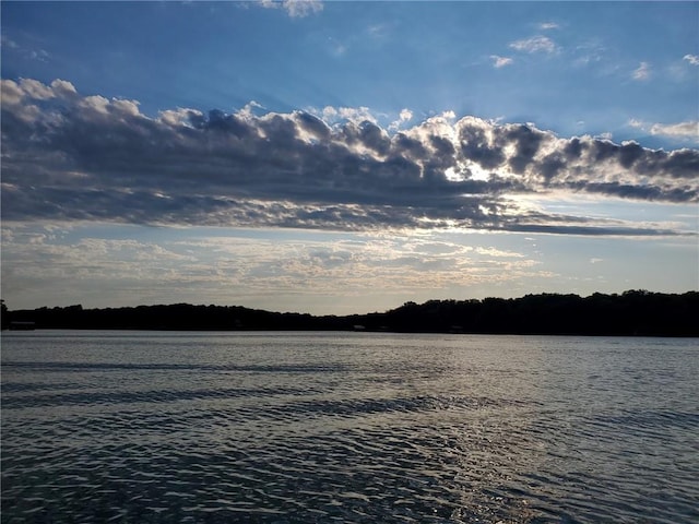 226 E Sugar Lake Dr, Mound City, KS 66056