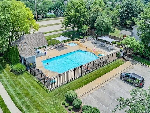 15614 Outlook St, Overland Park, KS 66223 - community pool with a patio area