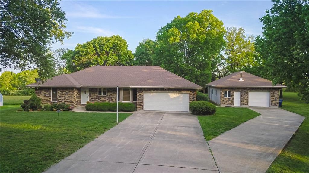 607 Sunset Dr, Smithville, MO 64089 - photo 1