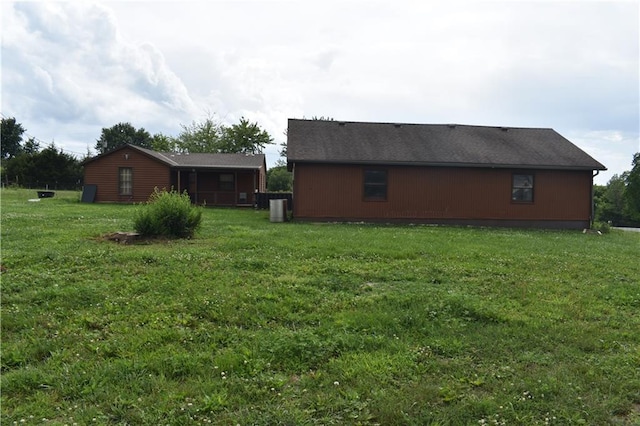 21570 Mclouth Rd, Mc Louth, KS 66054 - view of home's exterior featuring a lawn