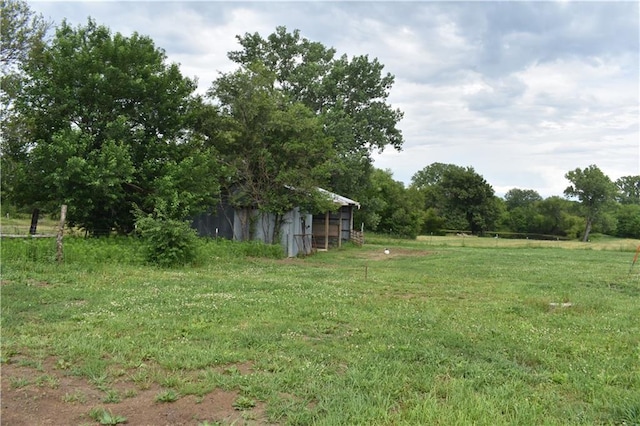 21570 Mclouth Rd, Mc Louth, KS 66054 - view of yard with an outbuilding and a pole building