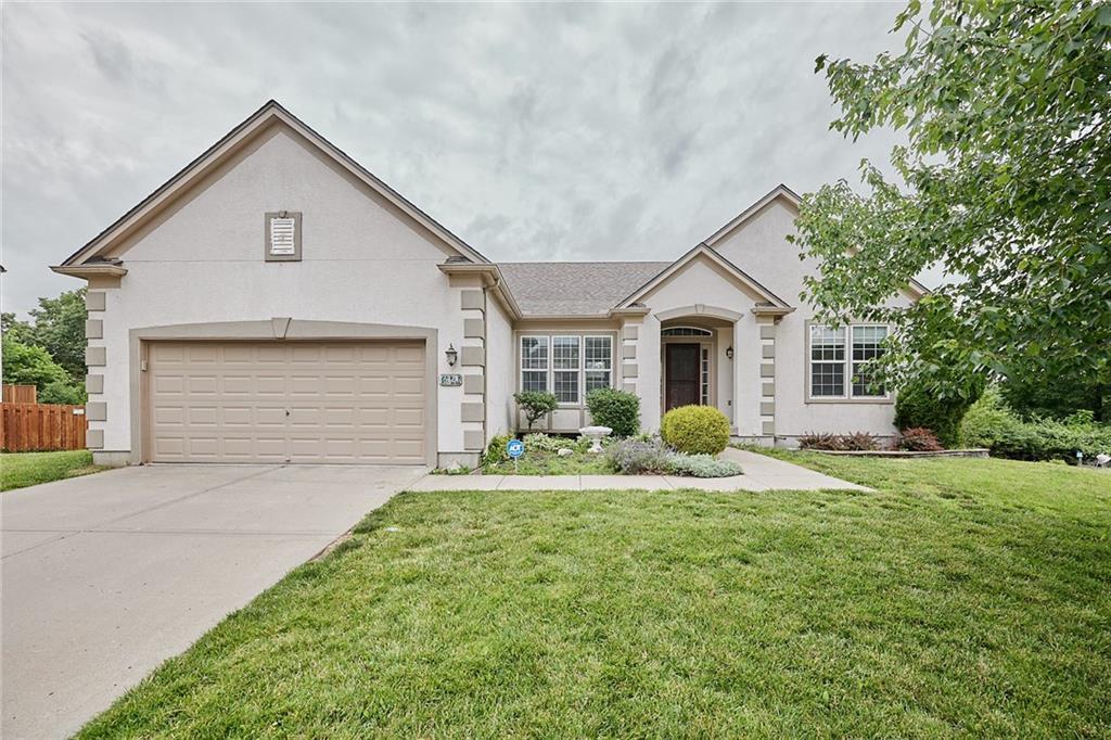 1721 NW 54th Ter, Kansas City, MO 64118 - photo 1