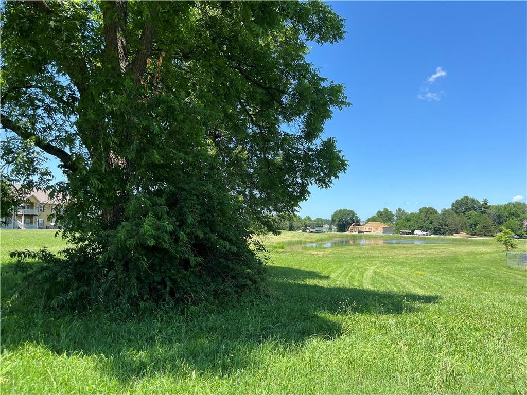 823 W 17th St, Ottawa, KS 66067 - photo 1