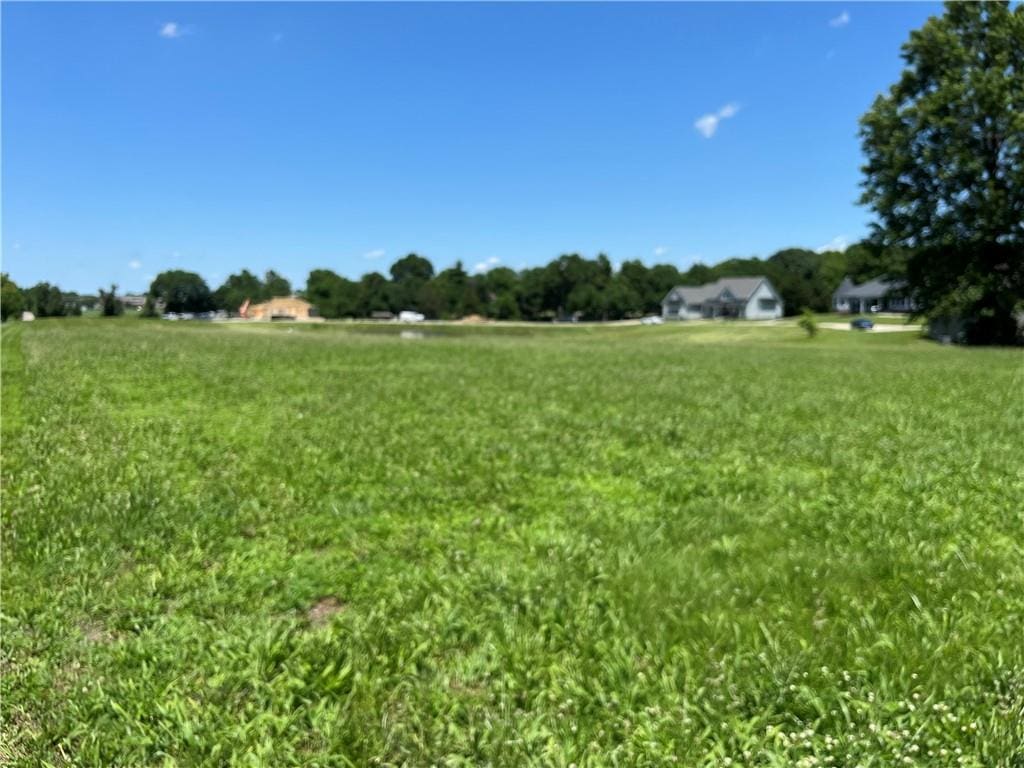 827 W 17th St, Ottawa, KS 66067