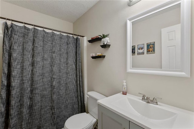 301-A N 3rd St, Odessa, MO 64076 - full bath with a textured ceiling, vanity, and a shower with curtain