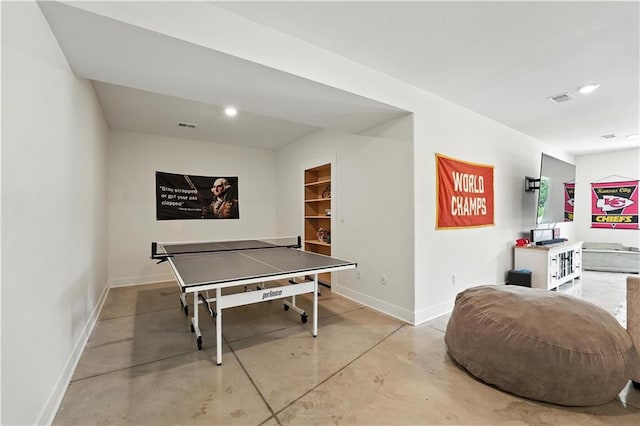 8422 NE 147th St, Liberty, MO 64068 - recreation room with concrete flooring and recessed lighting