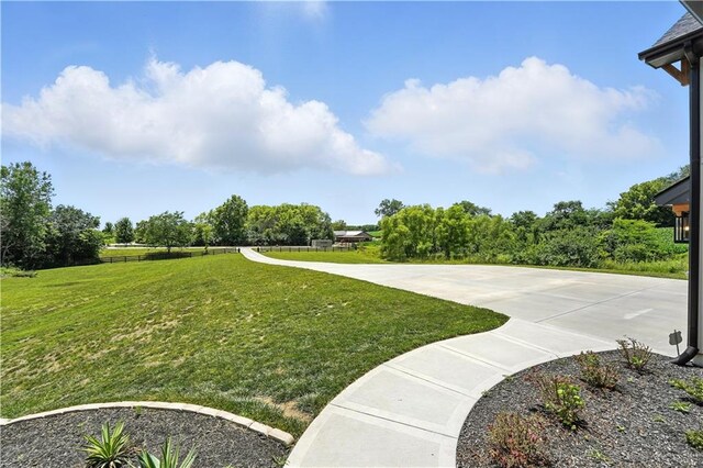 8422 NE 147th St, Liberty, MO 64068 - view of grassy yard