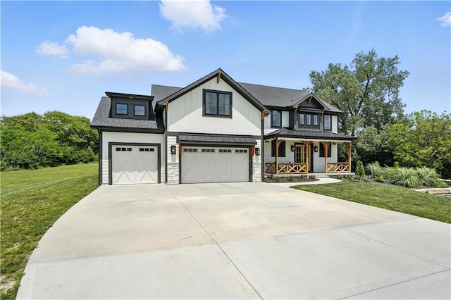 8422 NE 147th St, Liberty, MO 64068 - modern farmhouse featuring covered porch, a front yard, driveway, and an attached garage