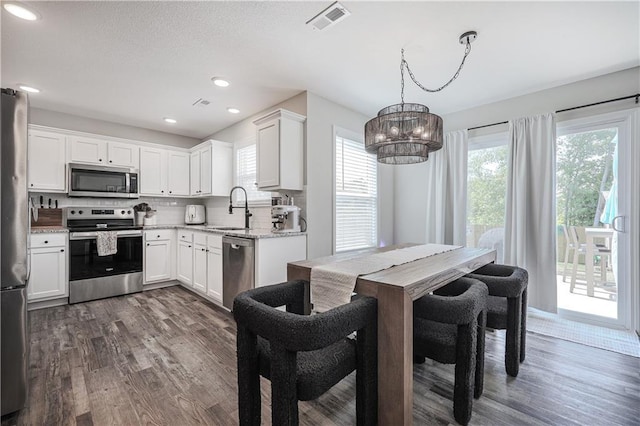 1716 Elderberry Ln, Ottawa, KS 66067 - photo 1