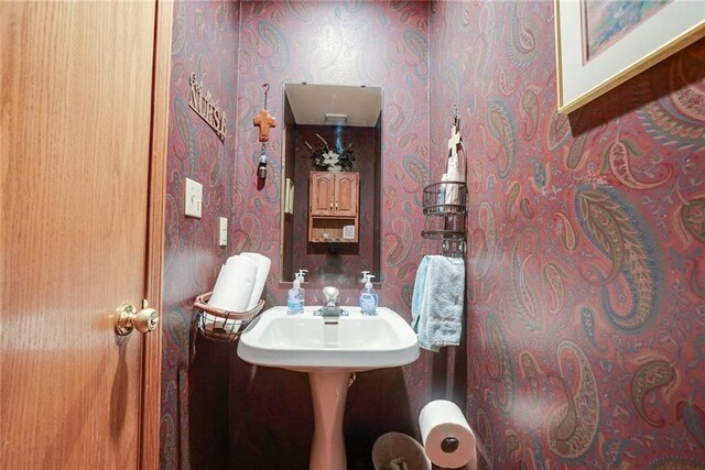 214 SE Windsboro Ct, Lees Summit, MO 64063 - photo 29